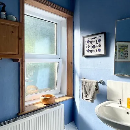 Treetops & Viaducts; Open Plan Two-Bed Apartment Walsden Exterior foto