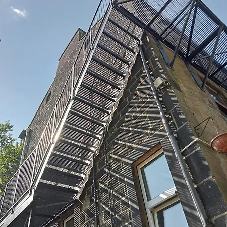Treetops & Viaducts; Open Plan Two-Bed Apartment Walsden Exterior foto