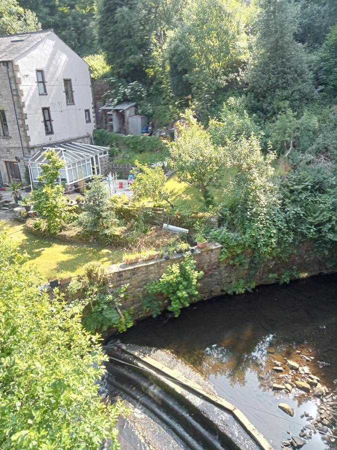 Treetops & Viaducts; Open Plan Two-bed *
