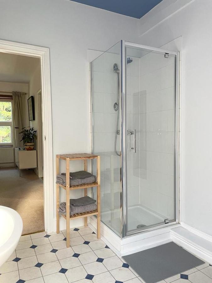 Treetops & Viaducts; Open Plan Two-bed