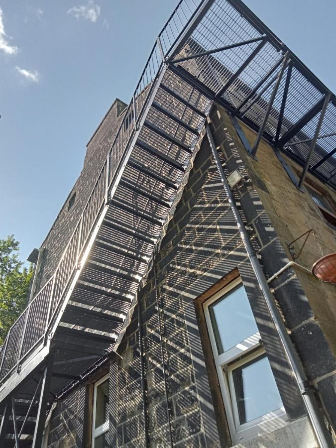 Apartment Treetops & Viaducts; Open Plan Two-bed Walsden